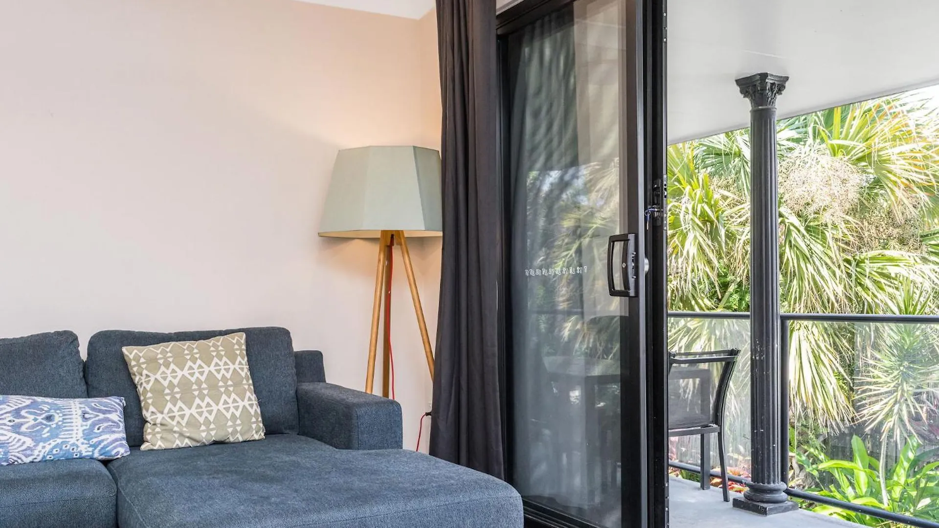 Byron Bay Accom Unit 3 5-9 Somerset Street - Summer Central Apartment Byron Bay