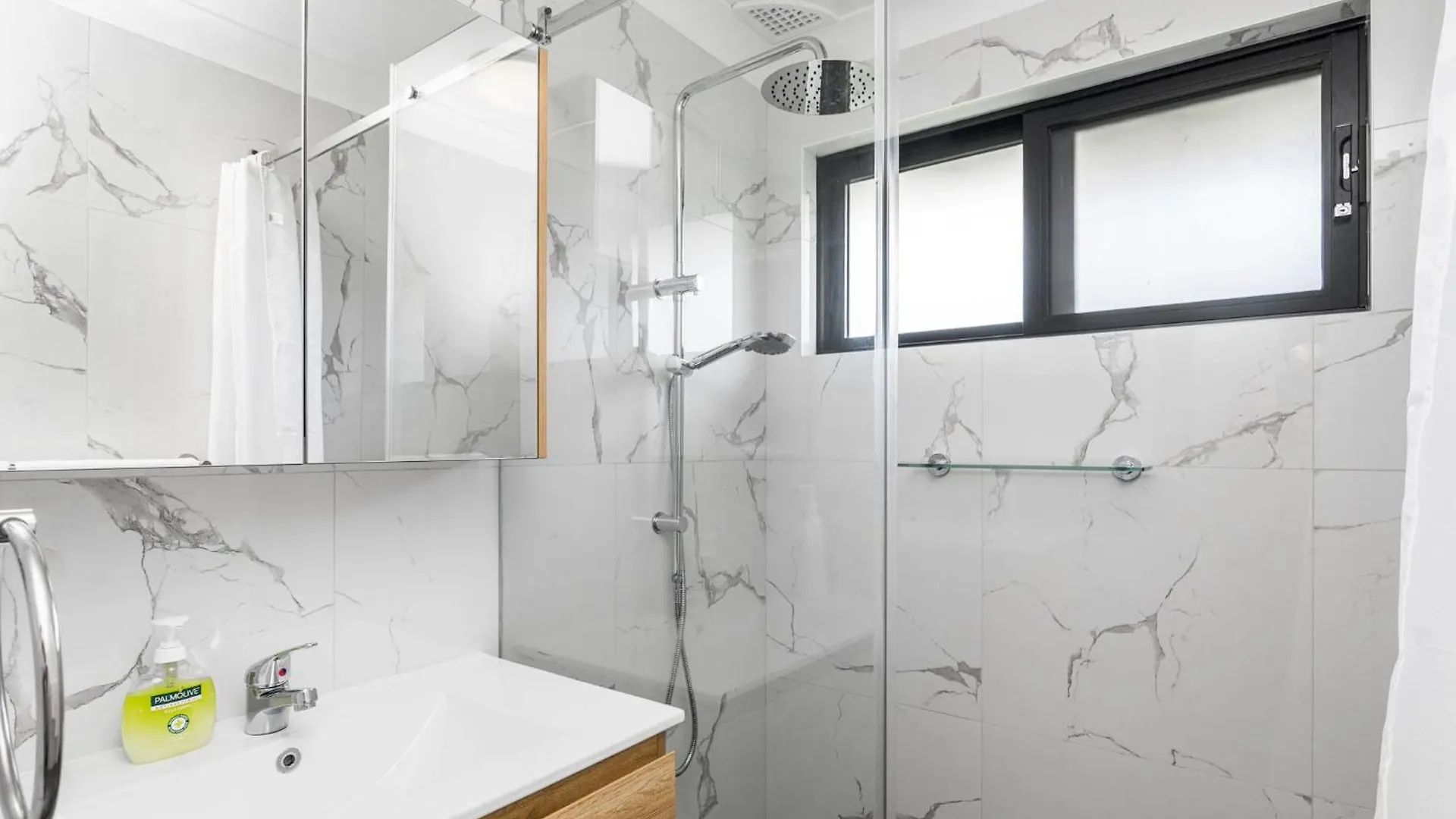 Byron Bay Accom Unit 3 5-9 Somerset Street - Summer Central Apartment