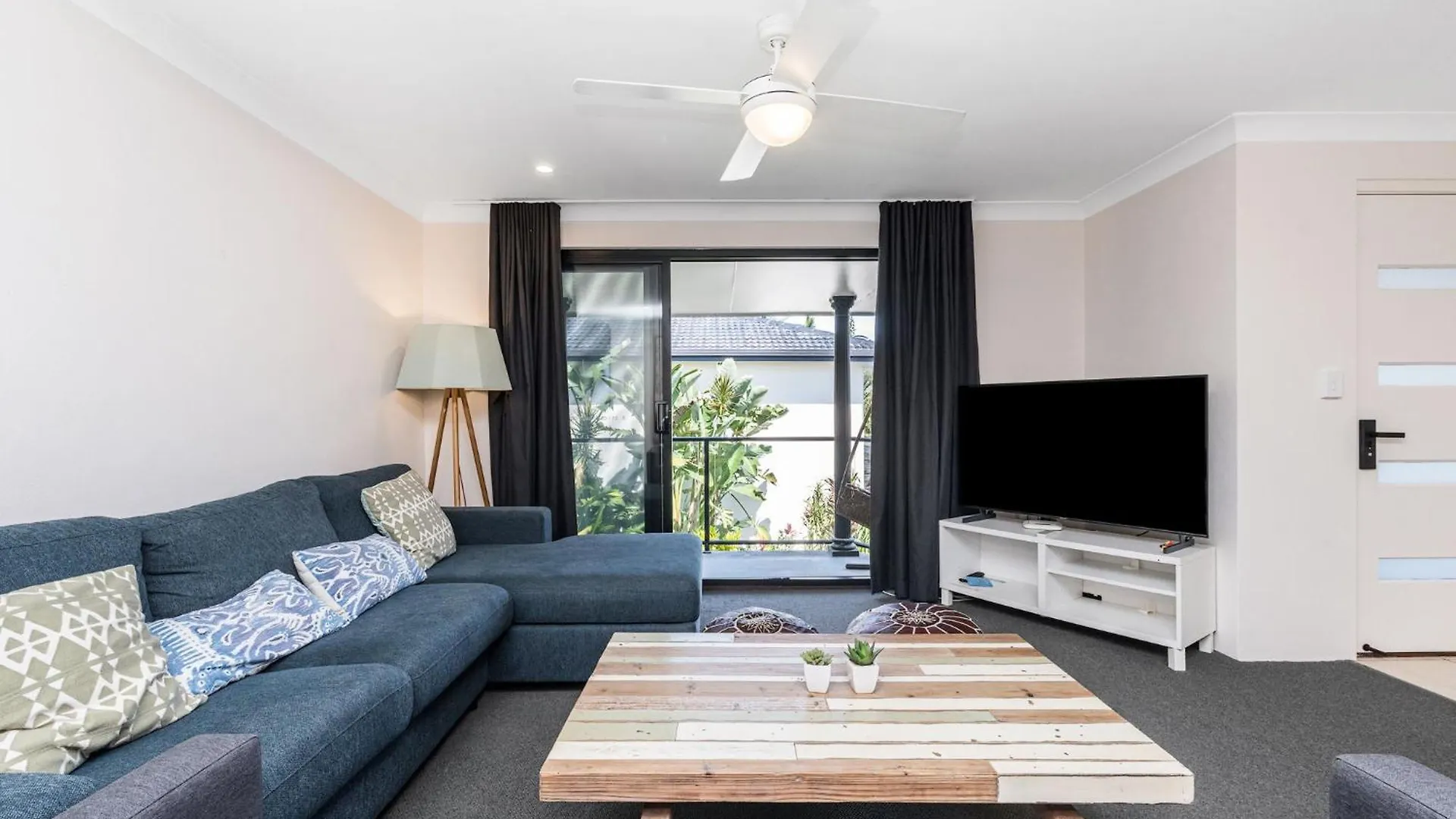 Byron Bay Accom Unit 3 5-9 Somerset Street - Summer Central