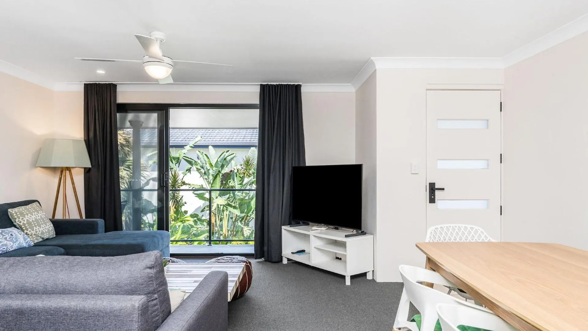 Byron Bay Accom Unit 3 5-9 Somerset Street - Summer Central