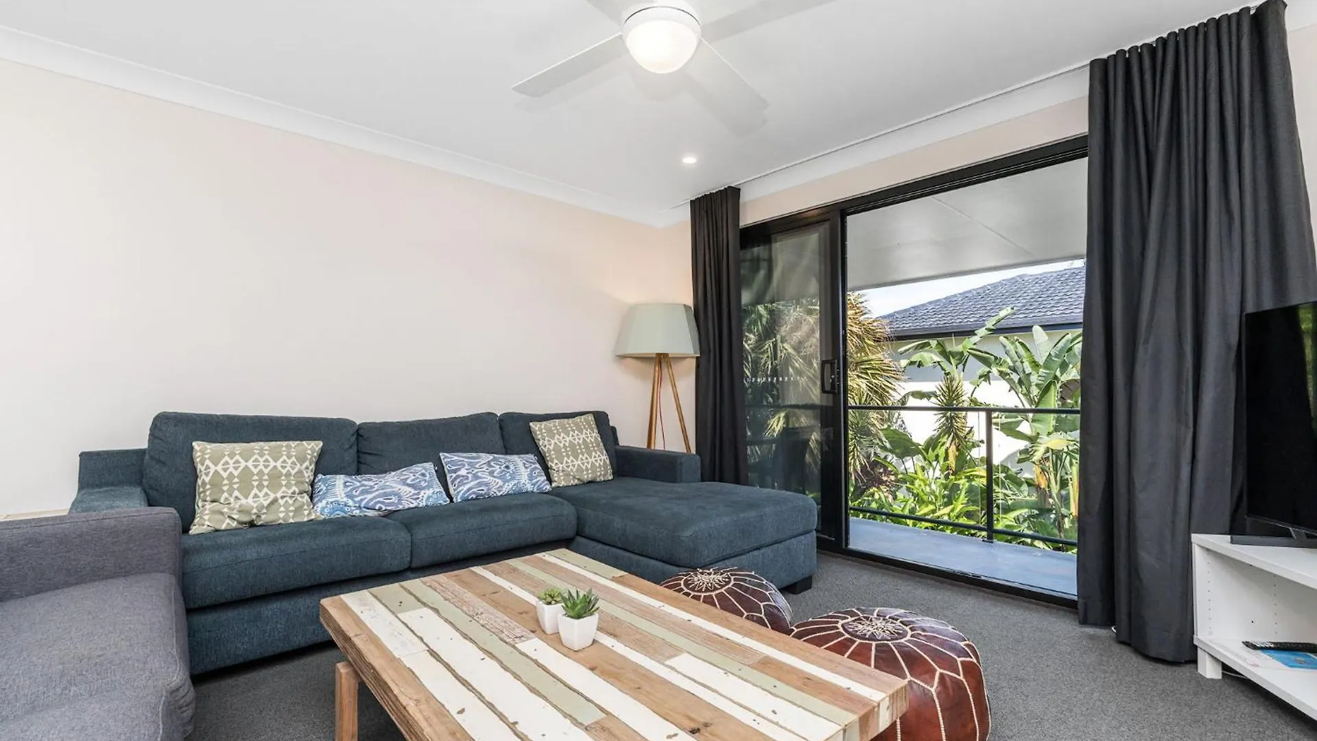 Byron Bay Accom Unit 3 5-9 Somerset Street - Summer Central Australia